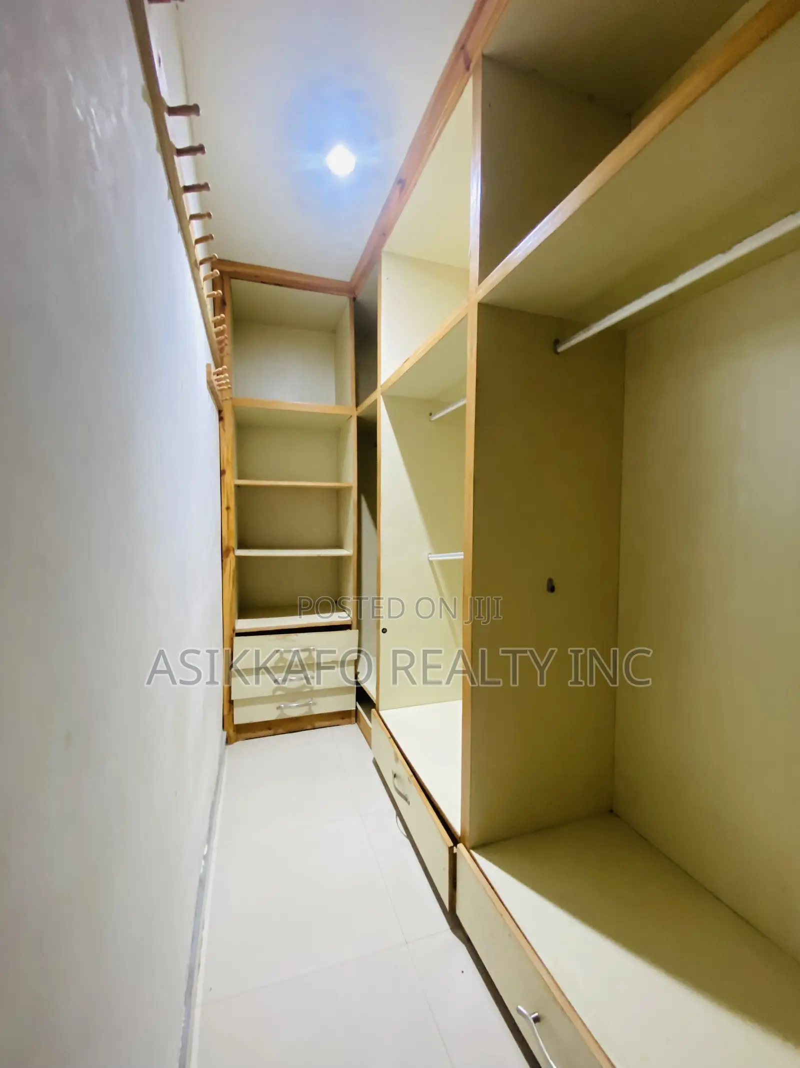 4bdrm House in Batsonaa, Spintex for rent