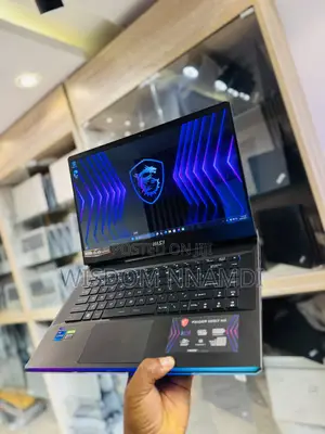 Laptop MSI Raider GE68HX 13VI-202US 16GB Intel Core i7 SSD 1T