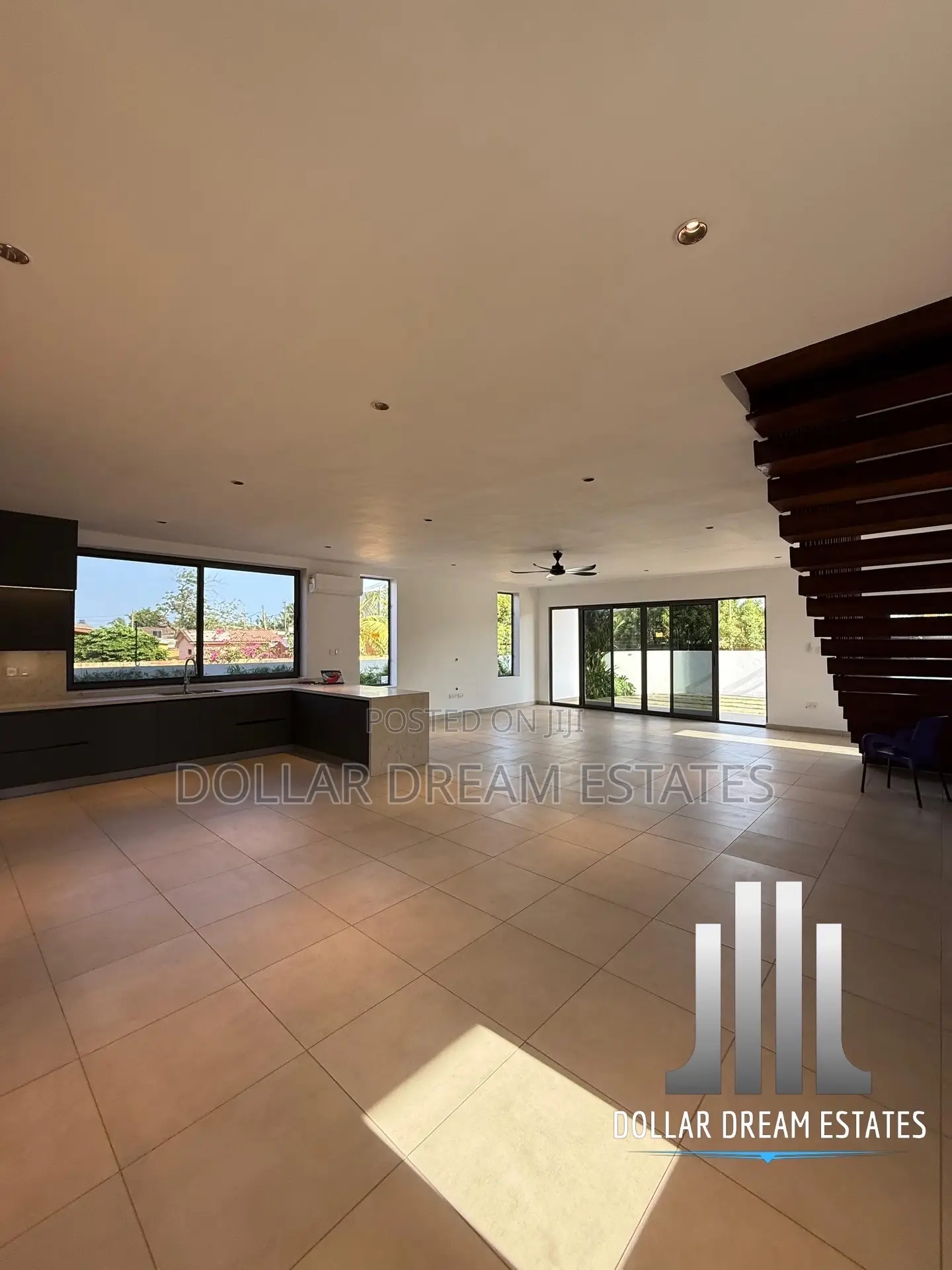 3bdrm House in Ashaley Botwe for sale