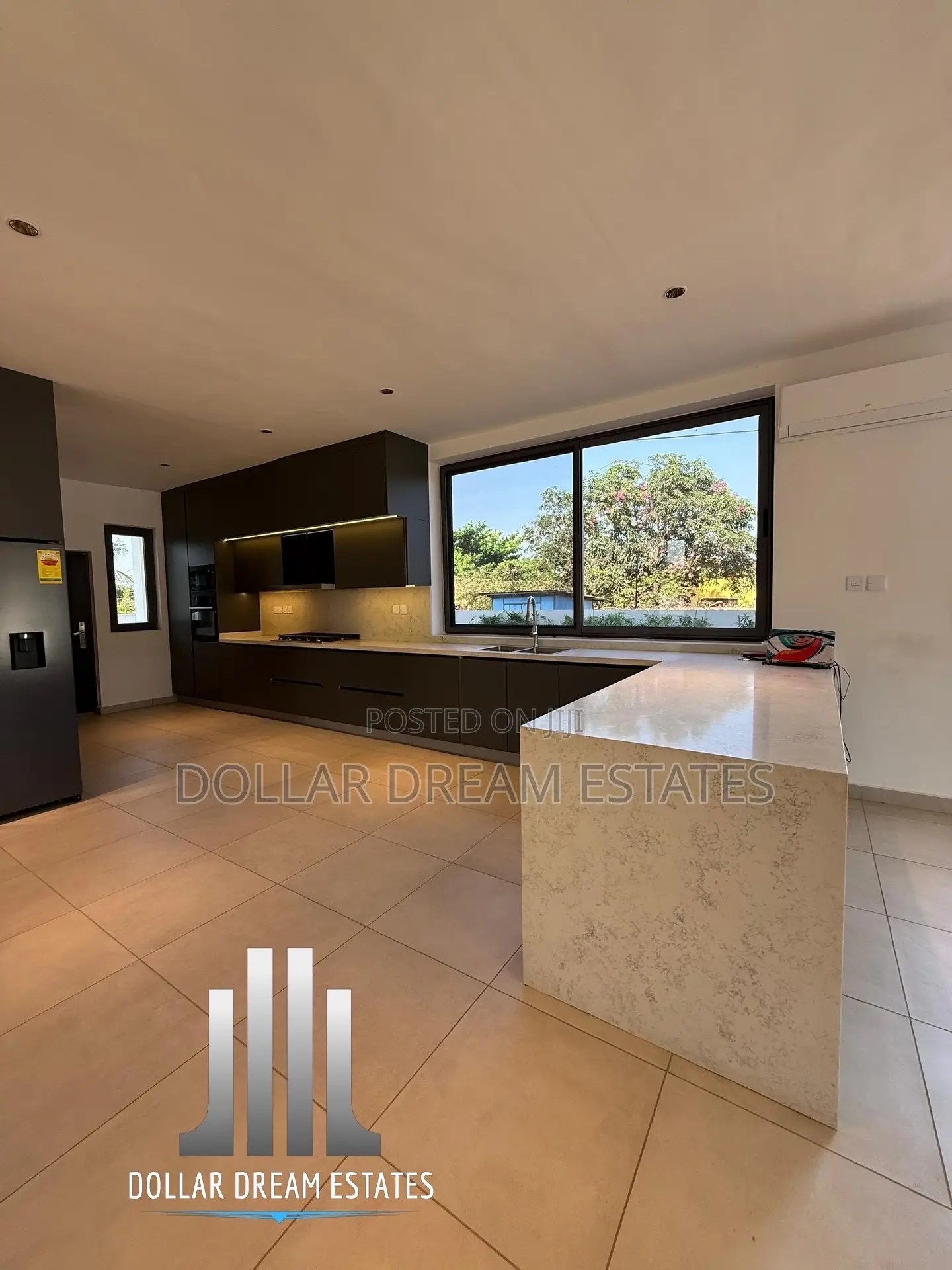 3bdrm House in Ashaley Botwe for sale