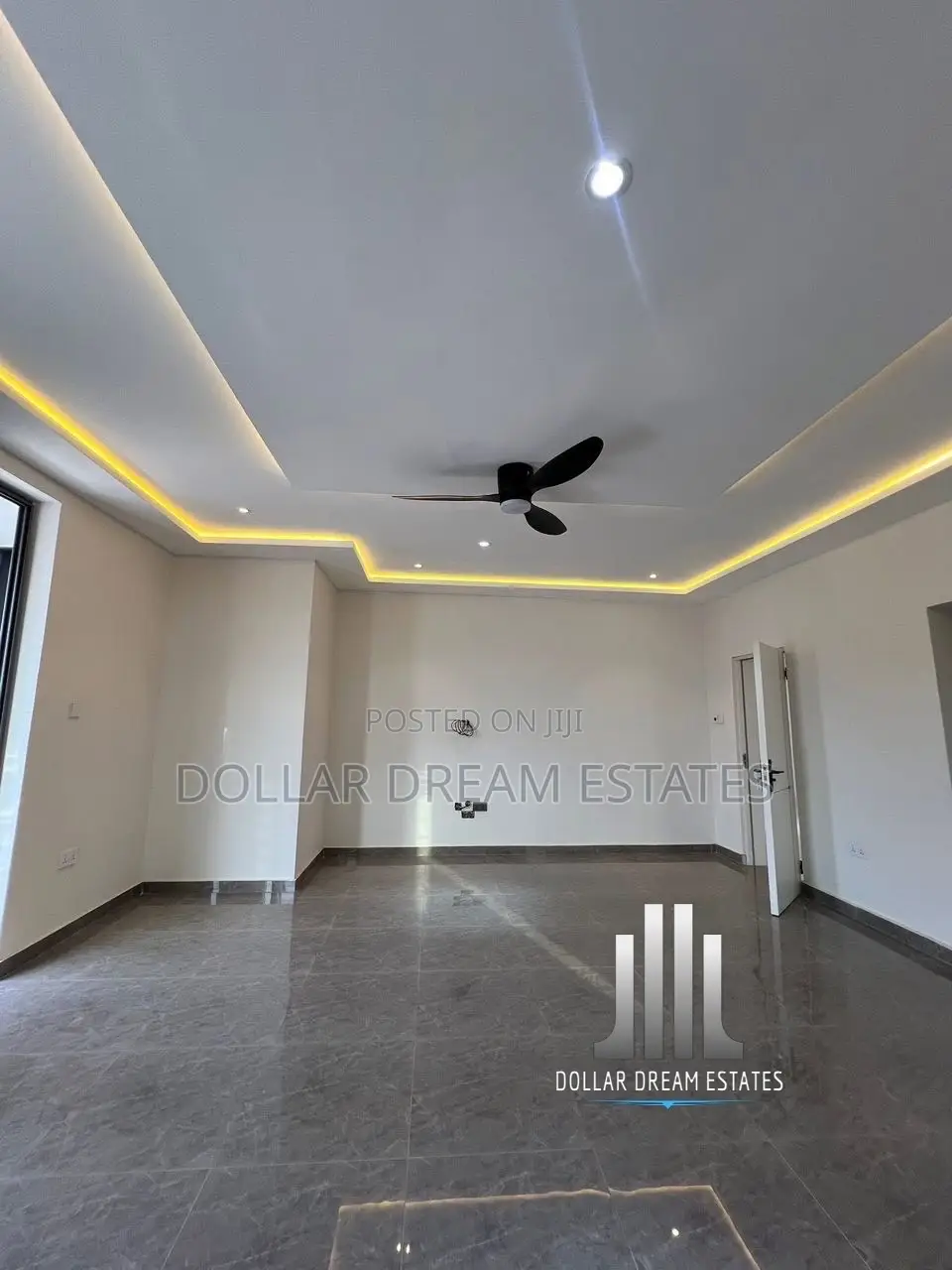 4bdrm House in Lake Side Estate for sale