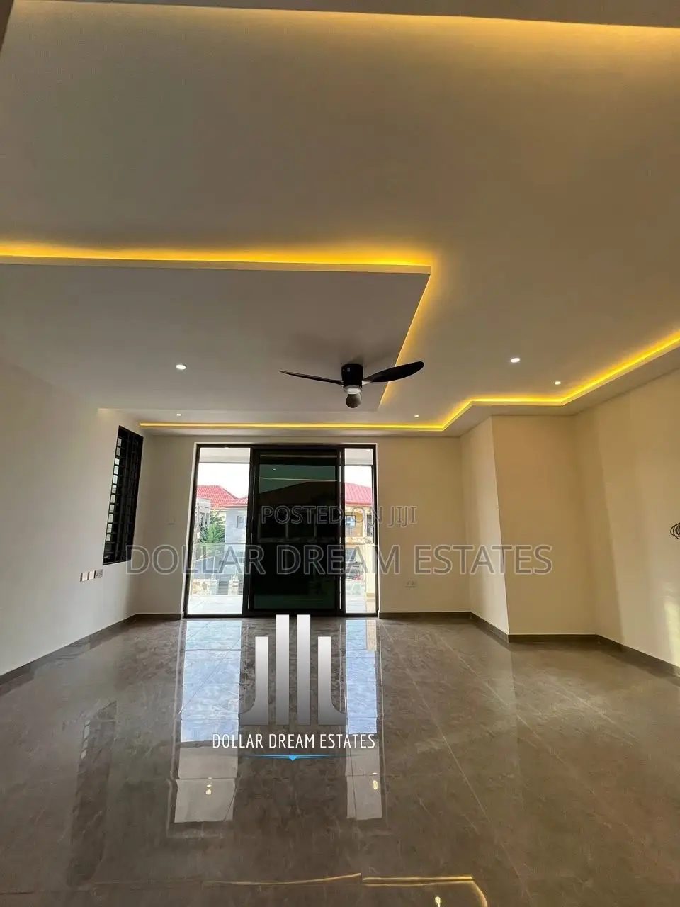 4bdrm House in Lake Side Estate for sale