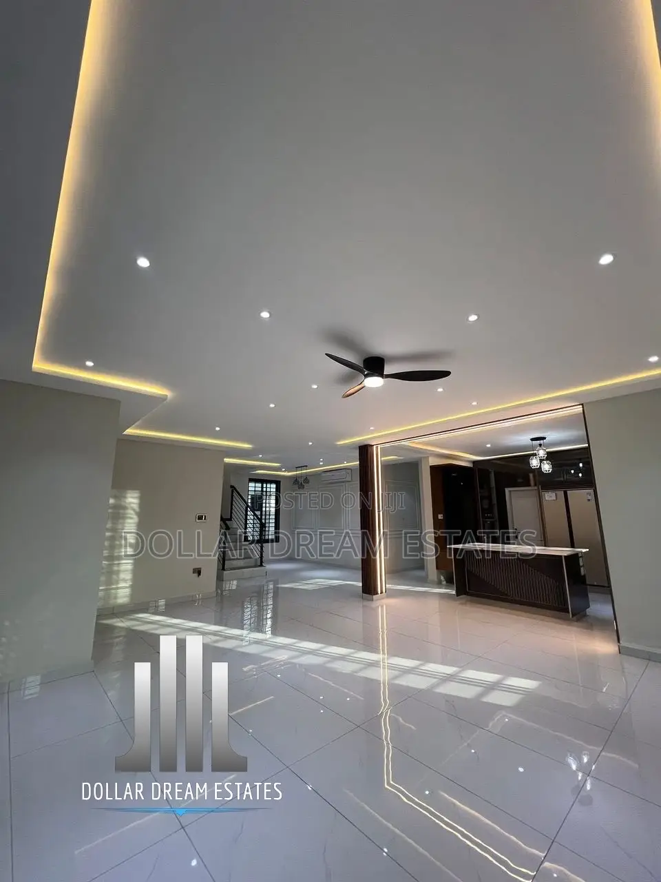 4bdrm House in Lake Side Estate for sale