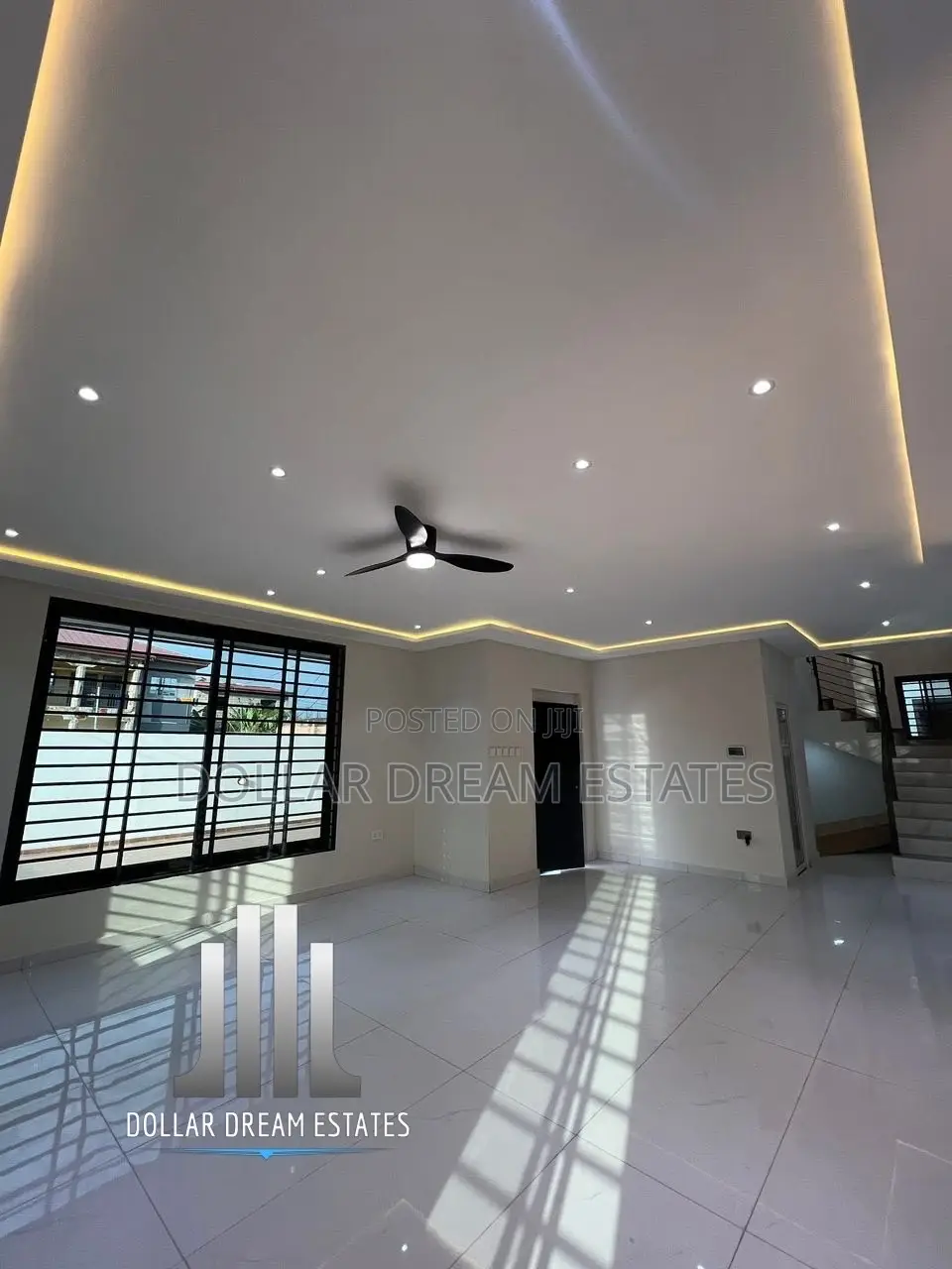 4bdrm House in Lake Side Estate for sale