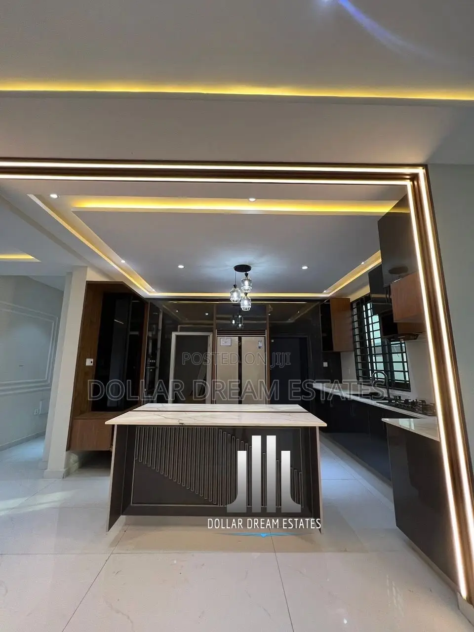 4bdrm House in Lake Side Estate for sale