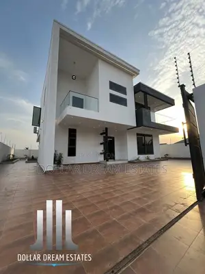 4bdrm House in Lake Side Estate for sale