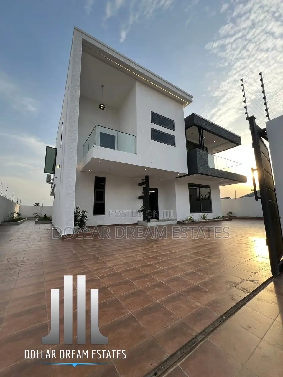 4bdrm House in Lake Side Estate for sale