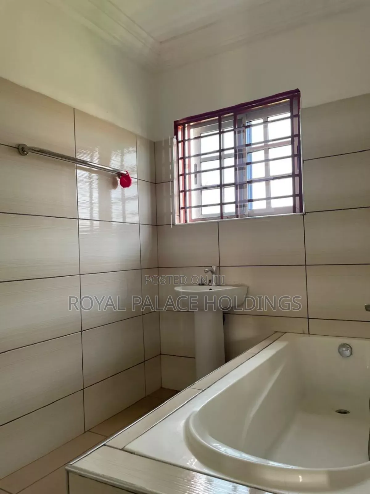 2bdrm Apartment in Lakeside for rent