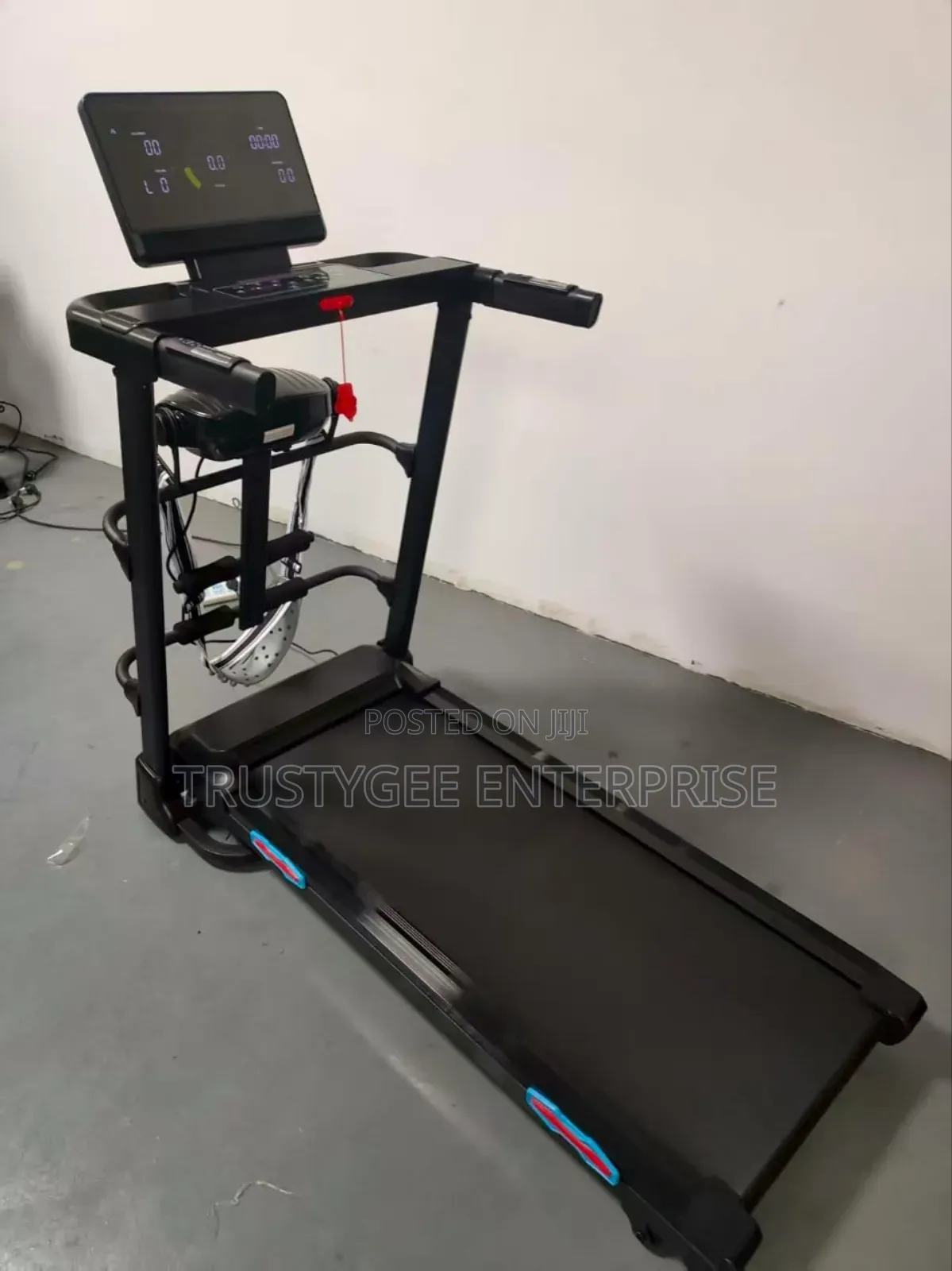 Multi-Functional Treadmill With Automatic Incline and Massager