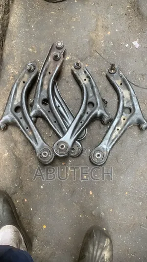 Lowerarm Mazda 2