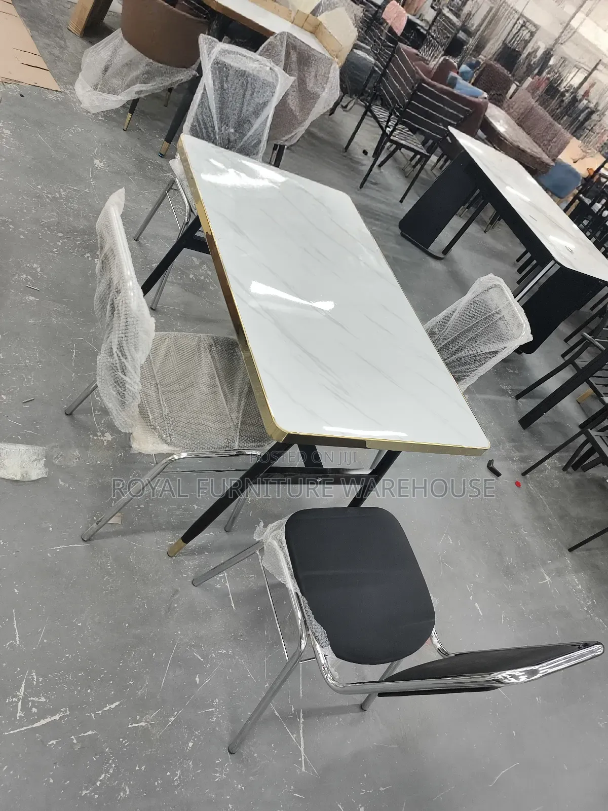 Perfect Restaurant Dining Set