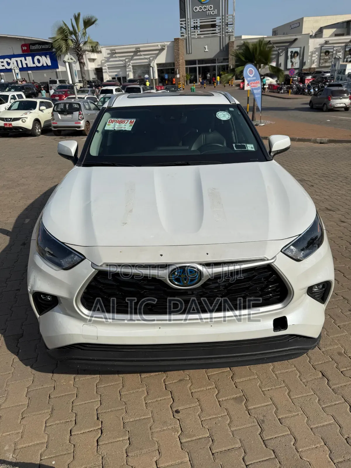 Toyota Highlander XLE AWD 2023 White