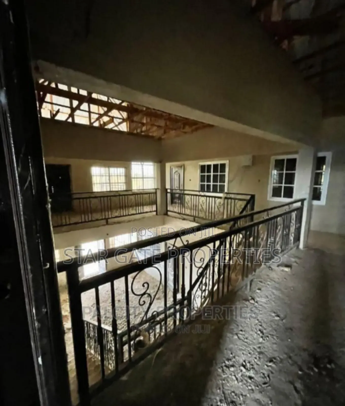 6bdrm House in Pakyi, Santasi Road., Kumasi Metropolitan for sale