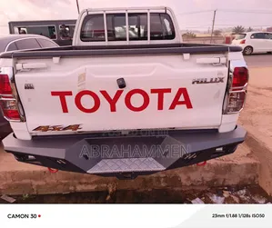 Toyota Hilux 2019 White