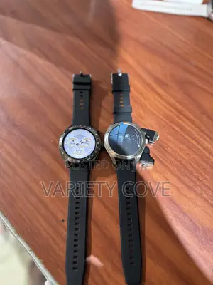 2in 1 Smartwatch(Ip67waterproof) With Multi-Sports Fitness Tracking .