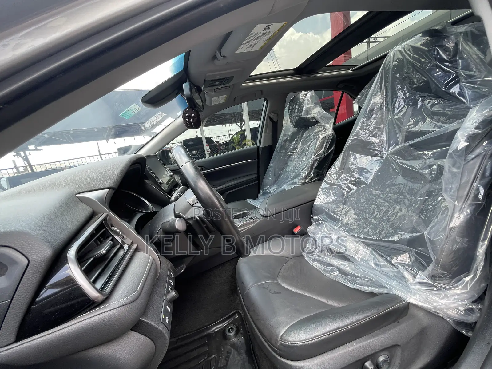 Toyota Camry XSE 2021 Silver
