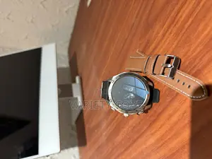 2in 1 Smartwatch(Ip67waterproof) With Multi-Sports Fitness Tracking .