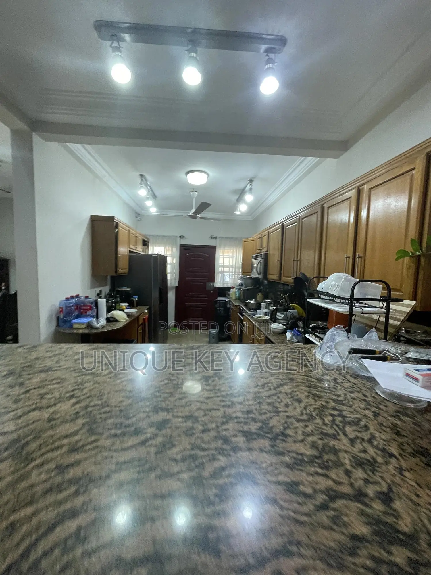 Furnished 2bdrm Apartment in Unique Key Agency, Manet Court for rent