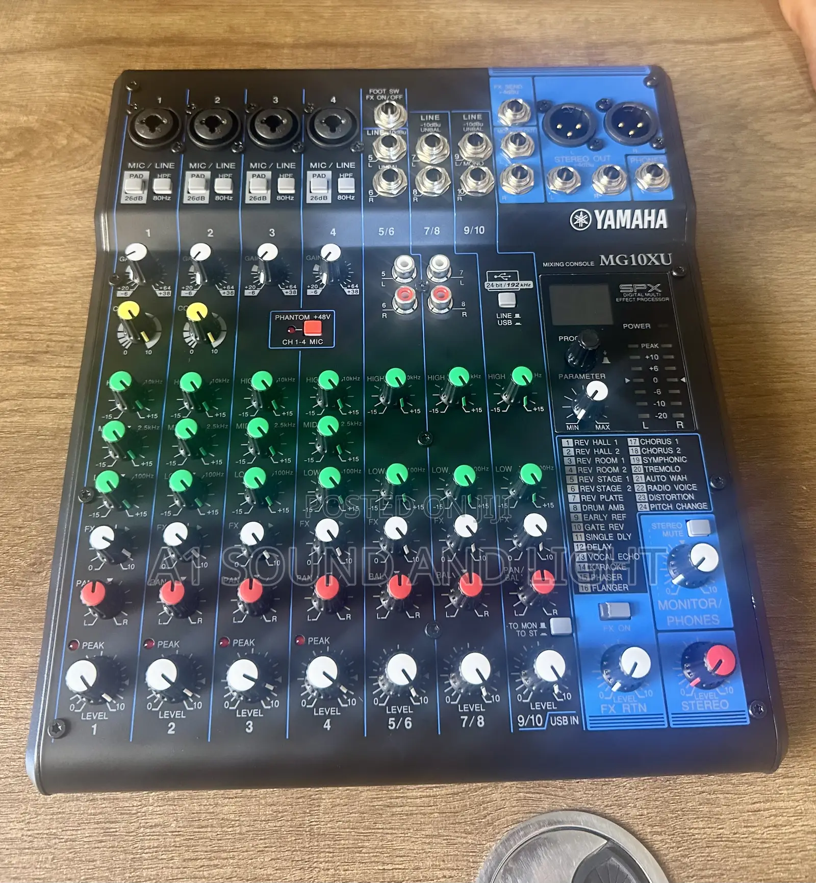 Yamaha Mg10xu Channel Mixer .