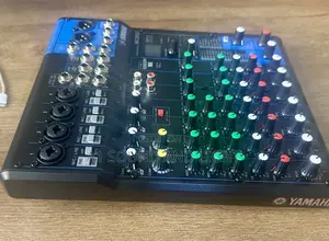 Yamaha Mg10xu Channel Mixer .