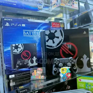 Black Play Station 4 Pro
