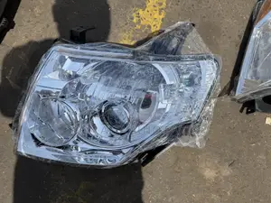 Mitsubishi Pajero 2016 Head Light Charger Type