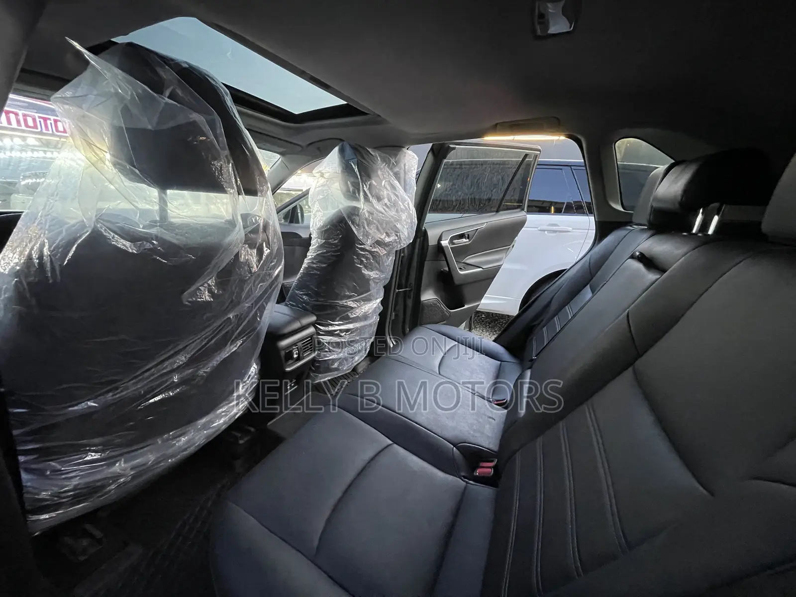 Toyota RAV4 XLE Premium 2021 Green