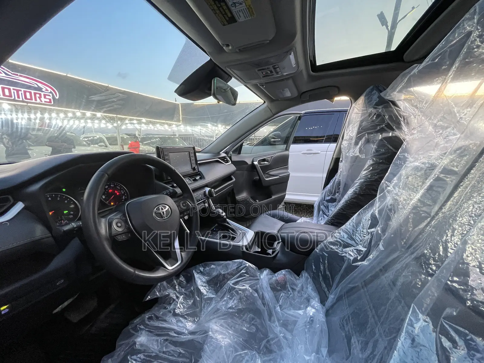 Toyota RAV4 XLE Premium 2021 Green