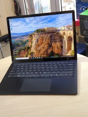 Laptop Microsoft Surface Laptop 5 16GB Intel Core i7 SSD 256GB