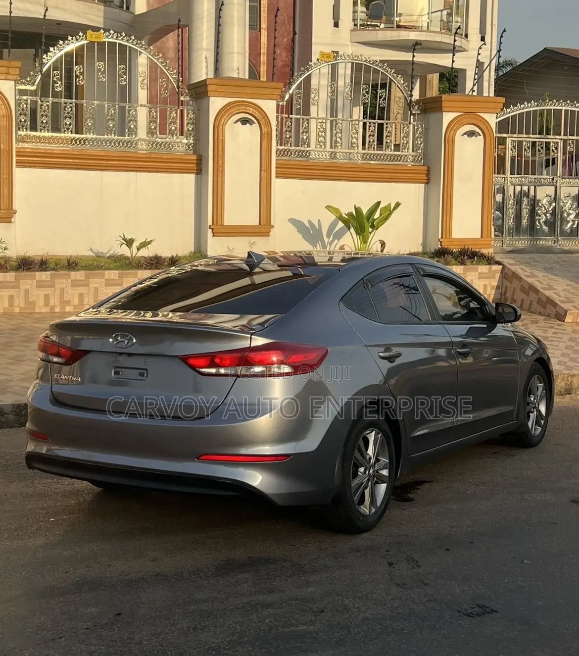 Hyundai Elantra ECO Sedan FWD (1.4L 4cyl 7A) 2017 Gray