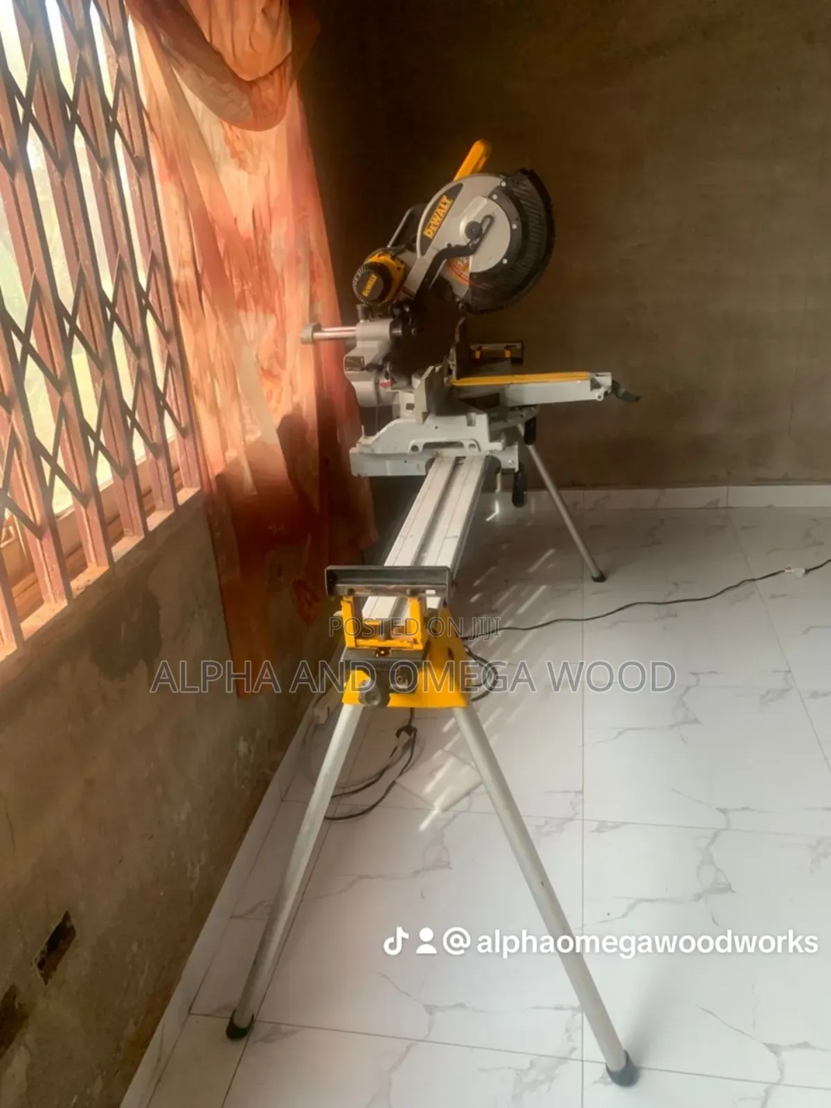 Dewalt Dw718 With the Stand From Usa