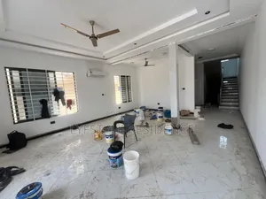 3bdrm House in Ashongman Estate, Pure Water for sale
