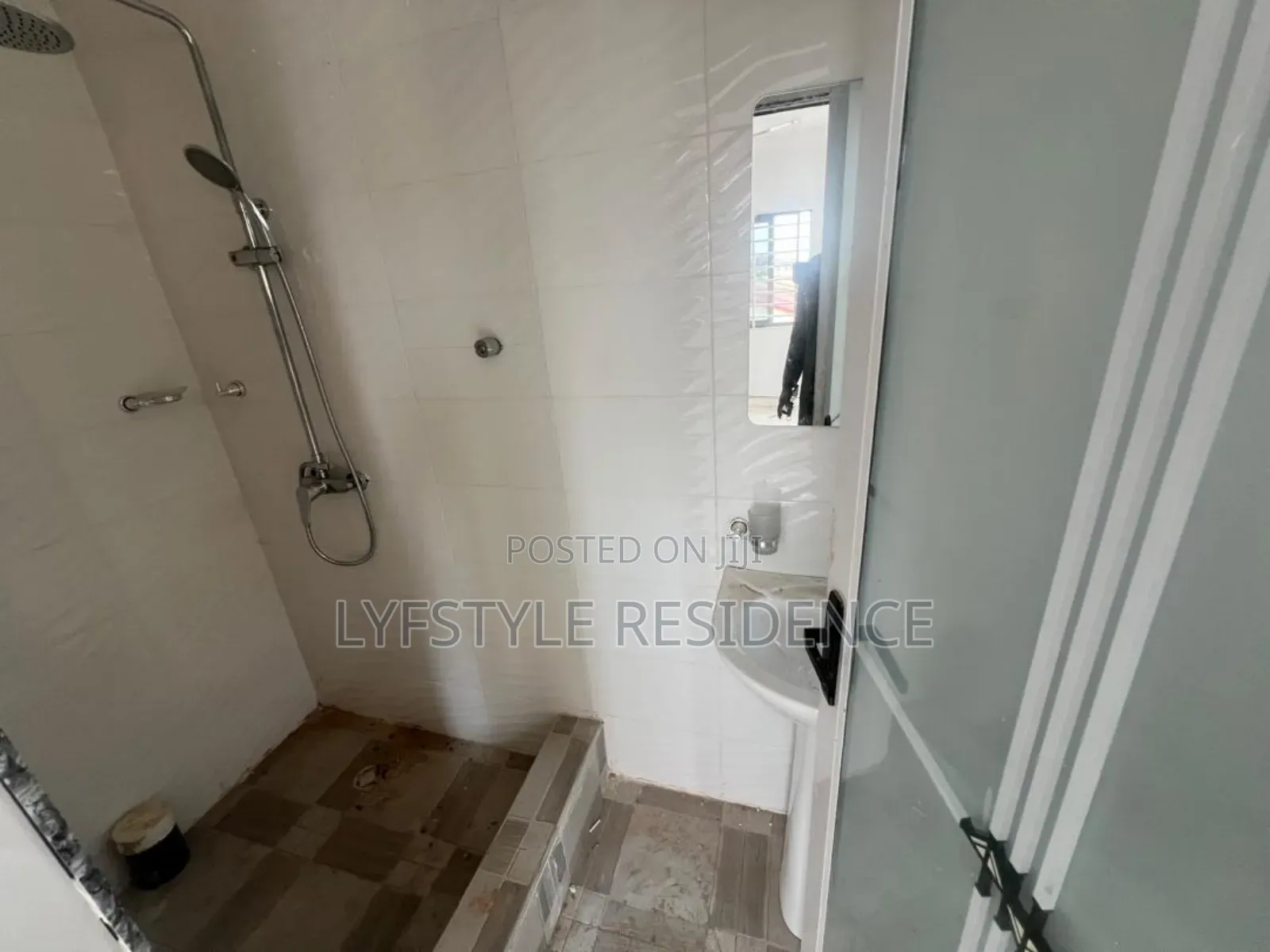 3bdrm House in Ashongman Estate, Pure Water for sale