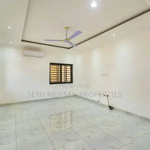 3bdrm House in 3 Bedroom, Mile 7 for rent