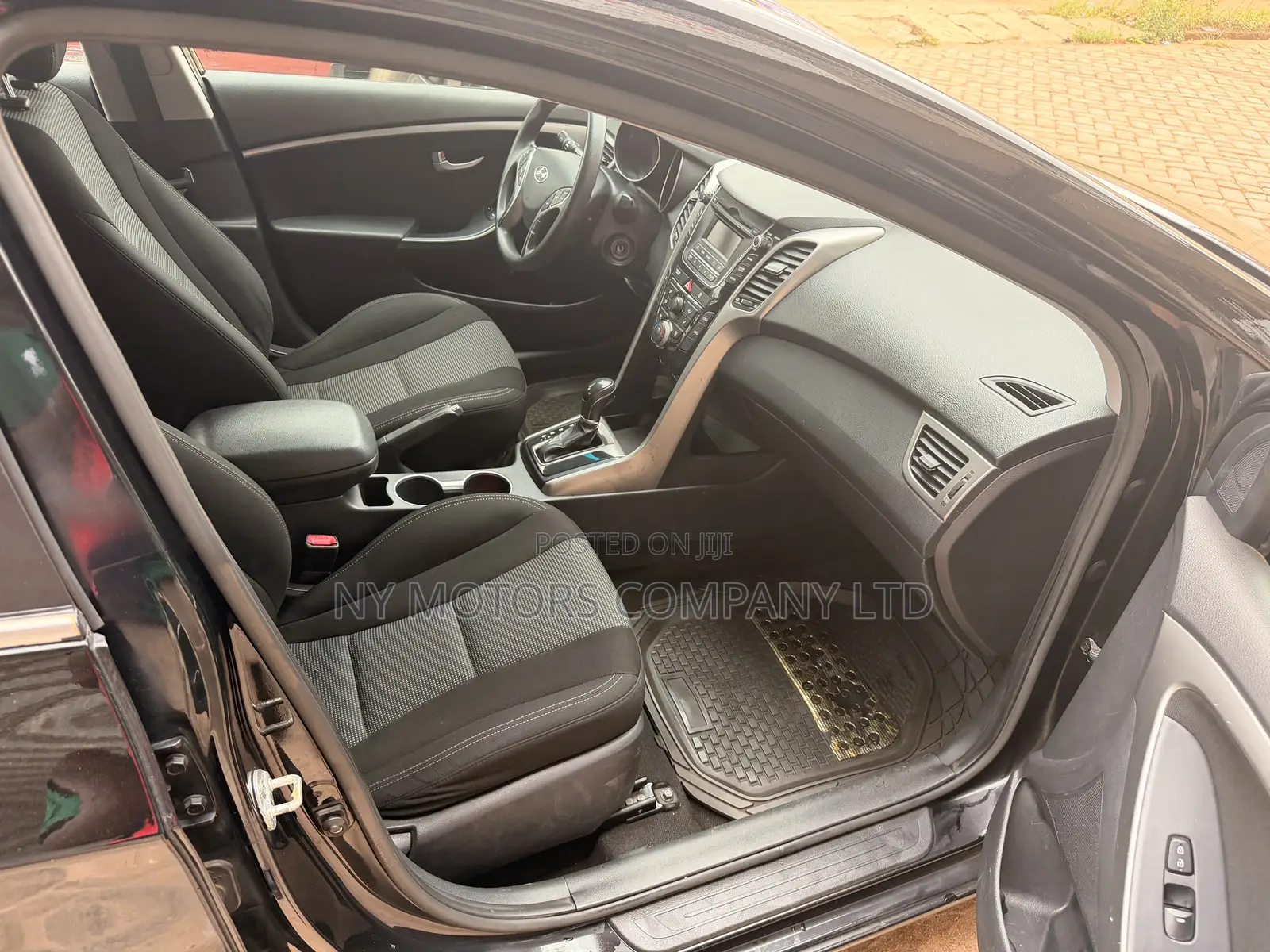 Hyundai Elantra 2017 Black