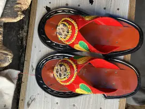 Ahenema Slippers