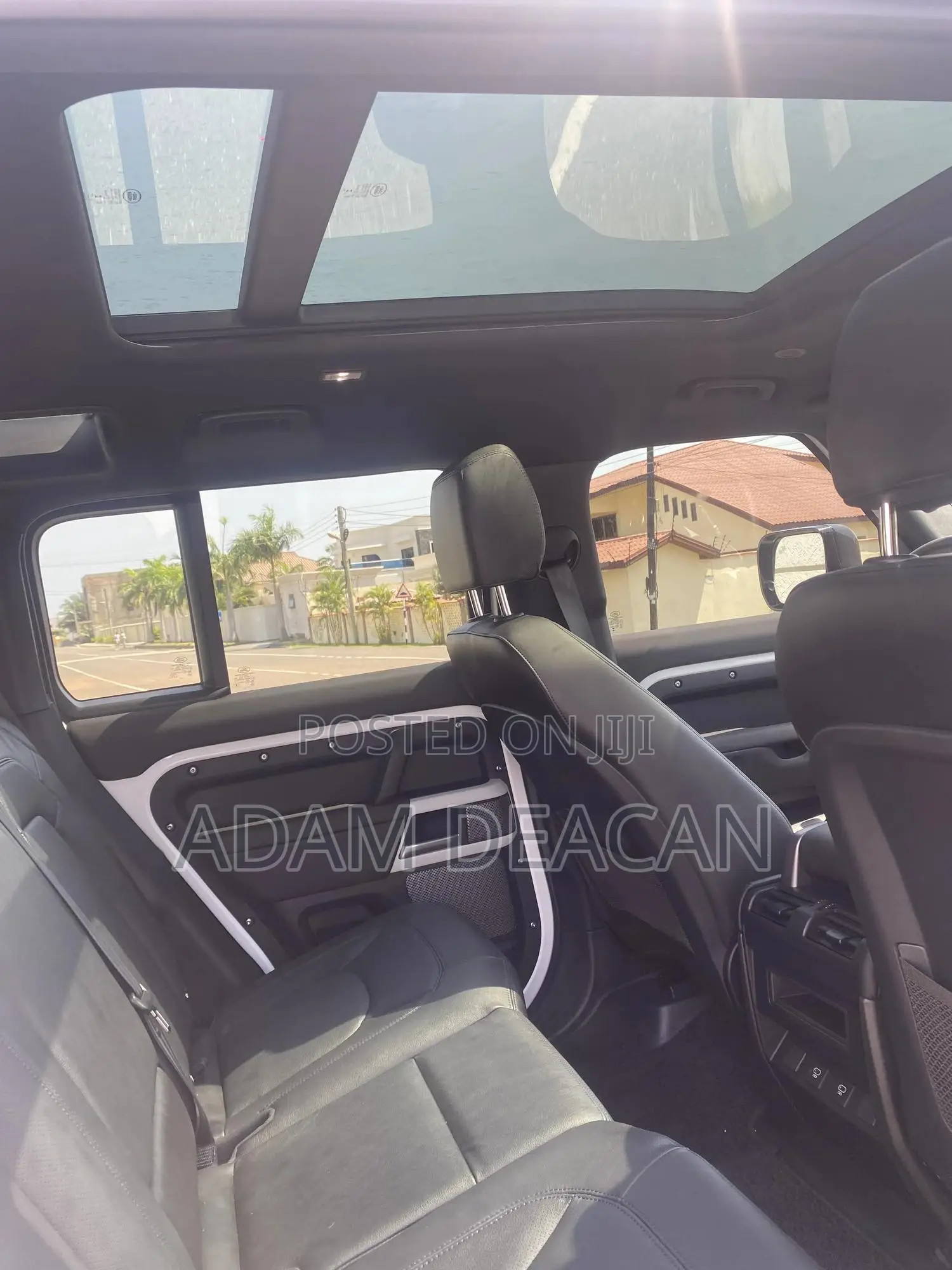 Land Rover Defender 2025 White