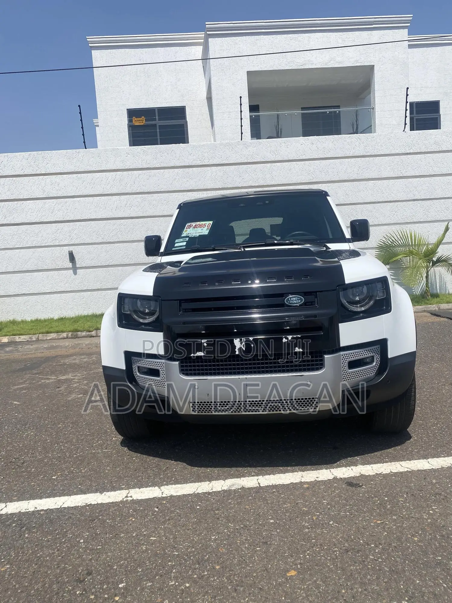 Land Rover Defender 2025 White