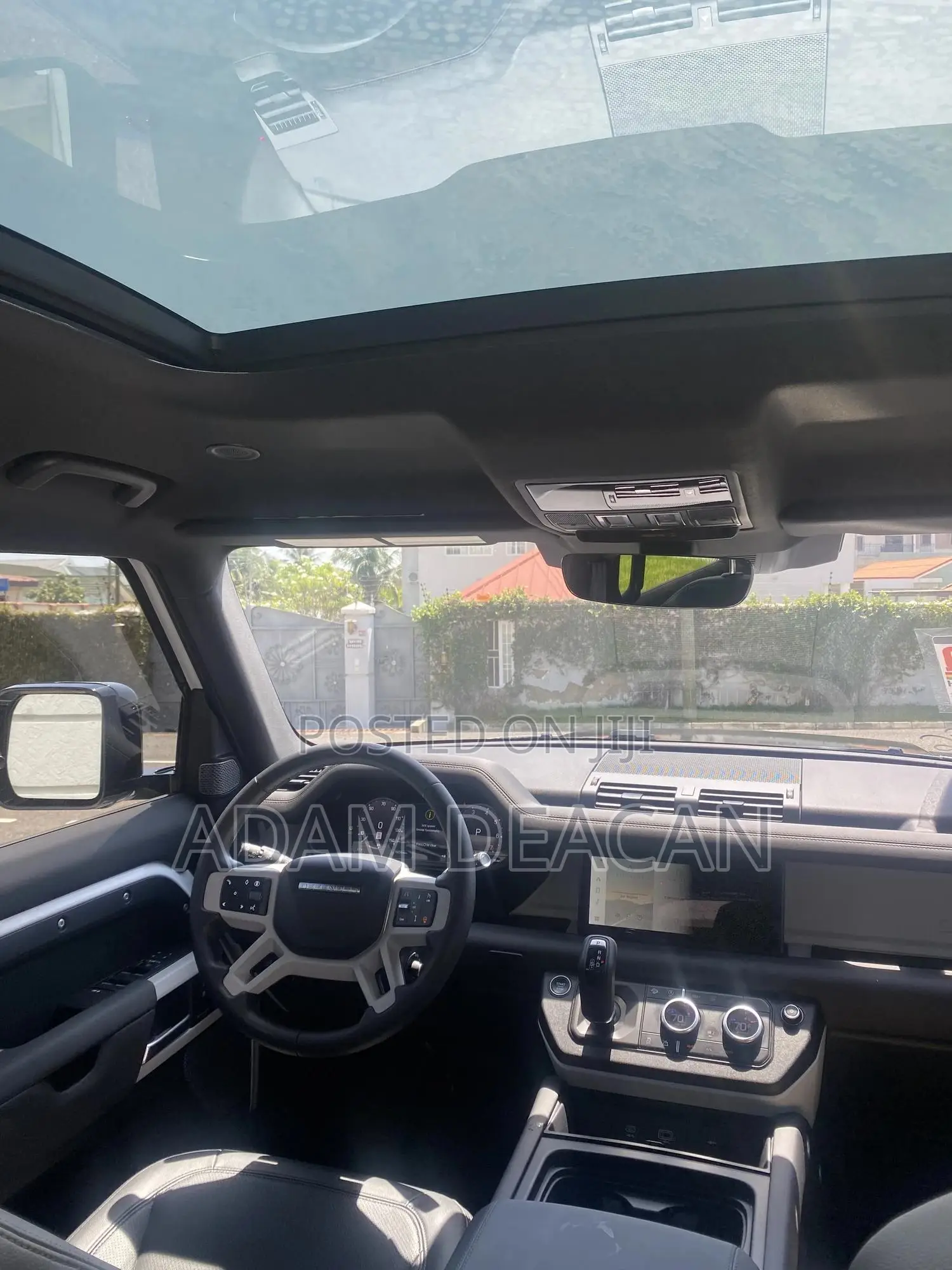 Land Rover Defender 2025 White