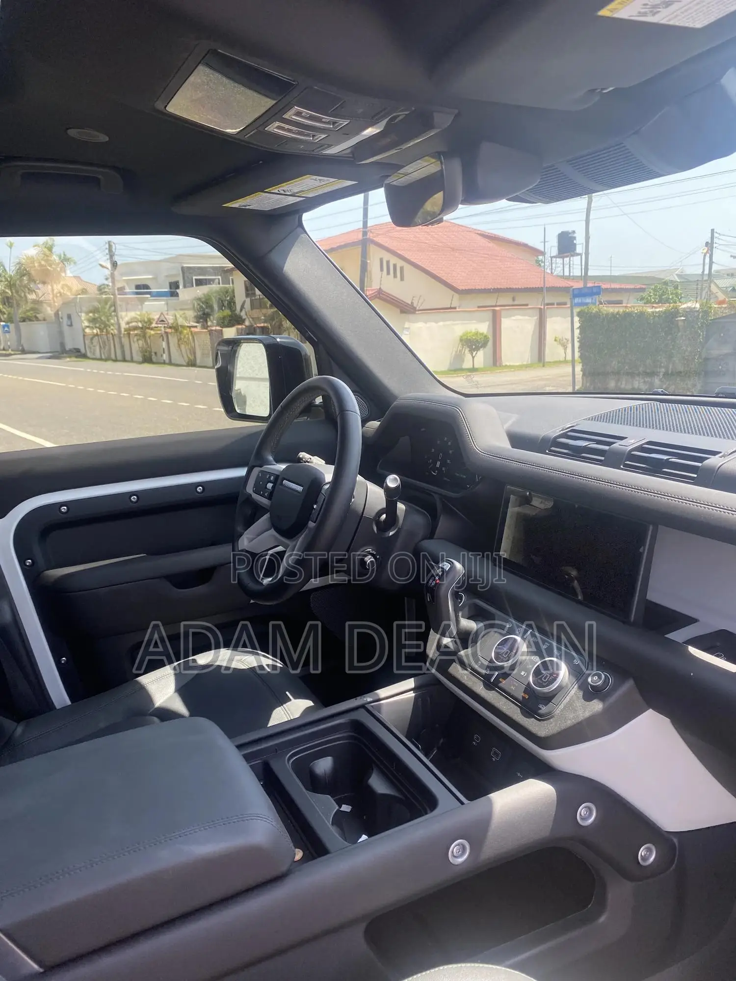 Land Rover Defender 2025 White