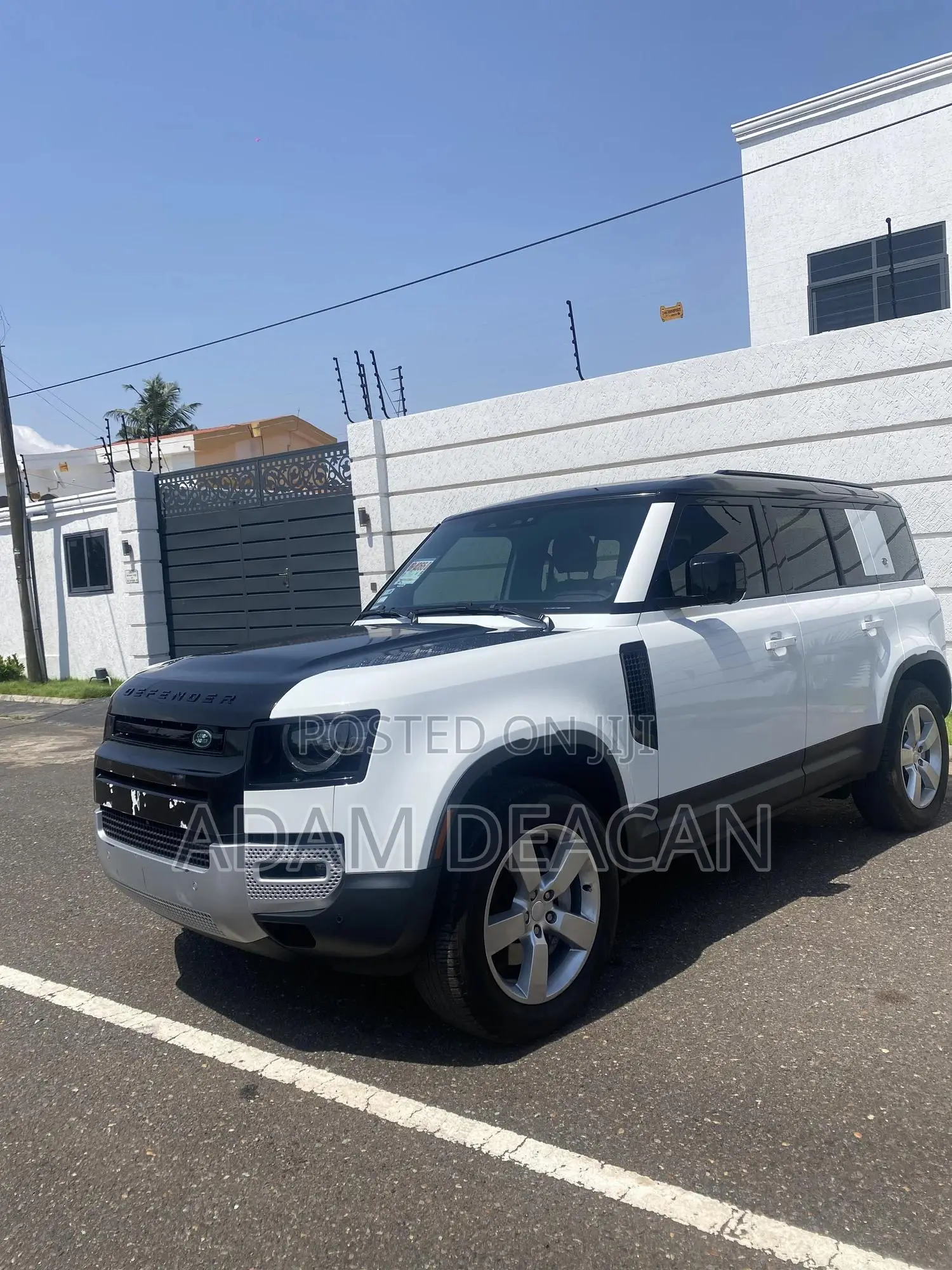 Land Rover Defender 2025 White