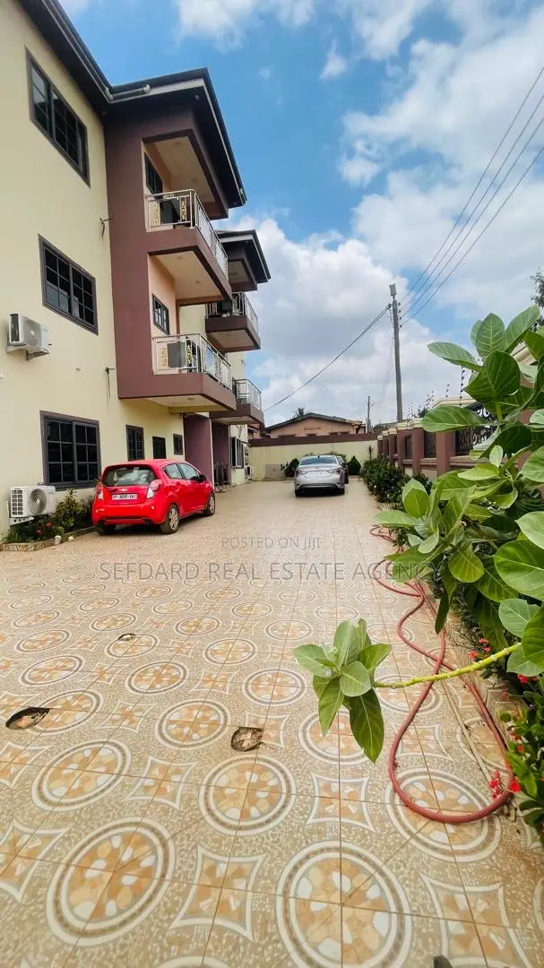 3bdrm Apartment in Ofankor for rent