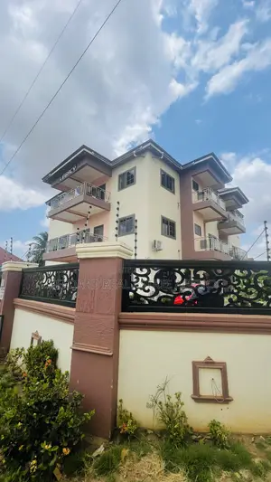 3bdrm Apartment in Ofankor for rent