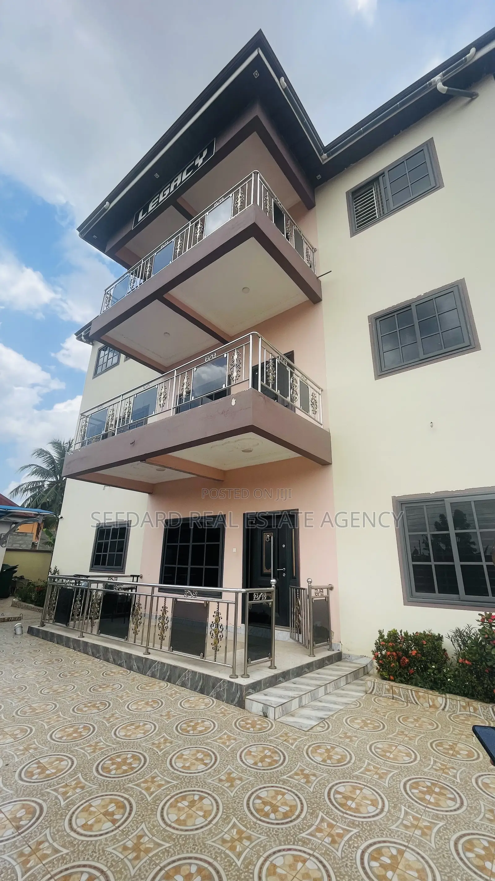 3bdrm Apartment in Ofankor for rent