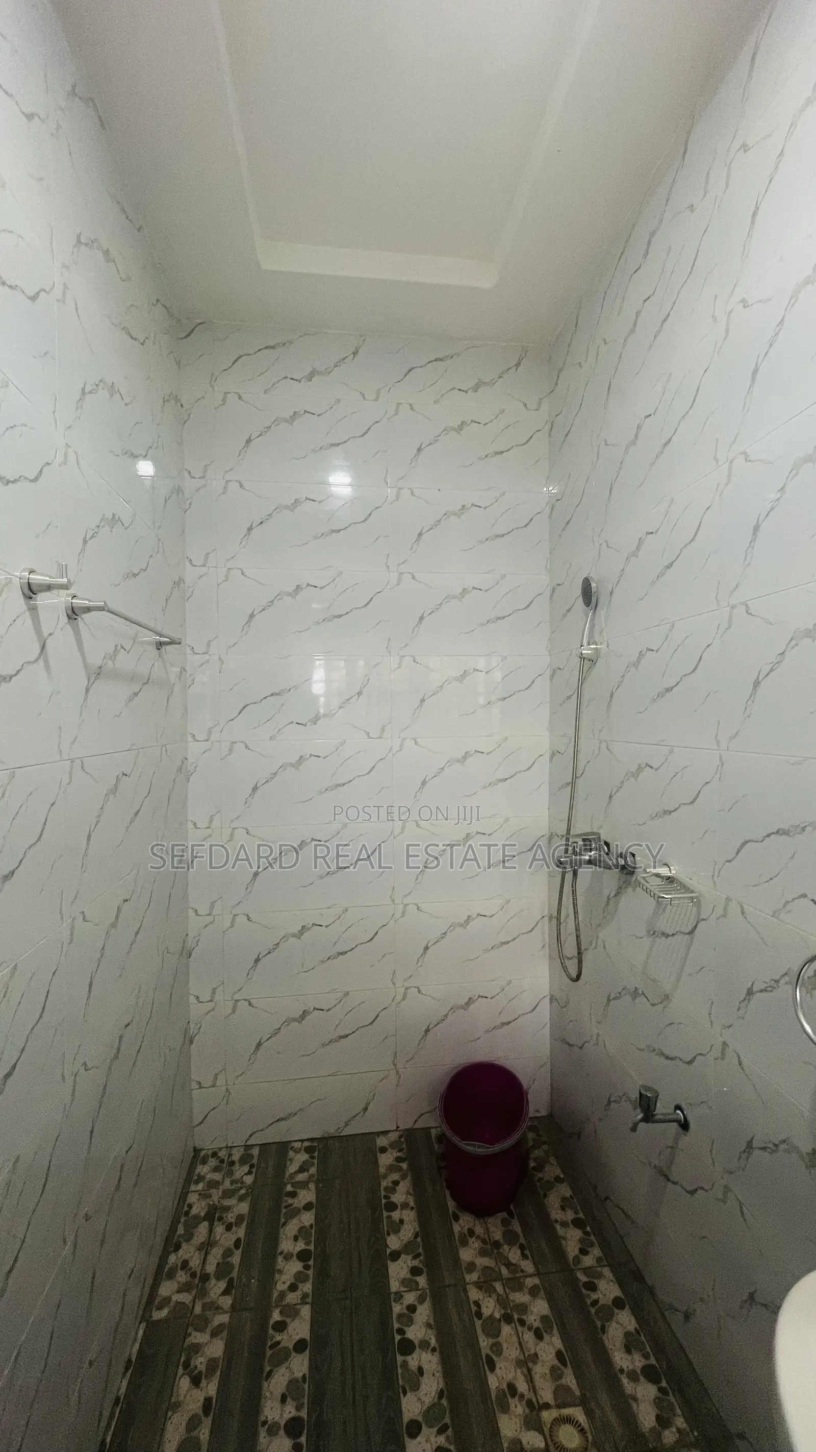3bdrm Apartment in Ofankor for rent