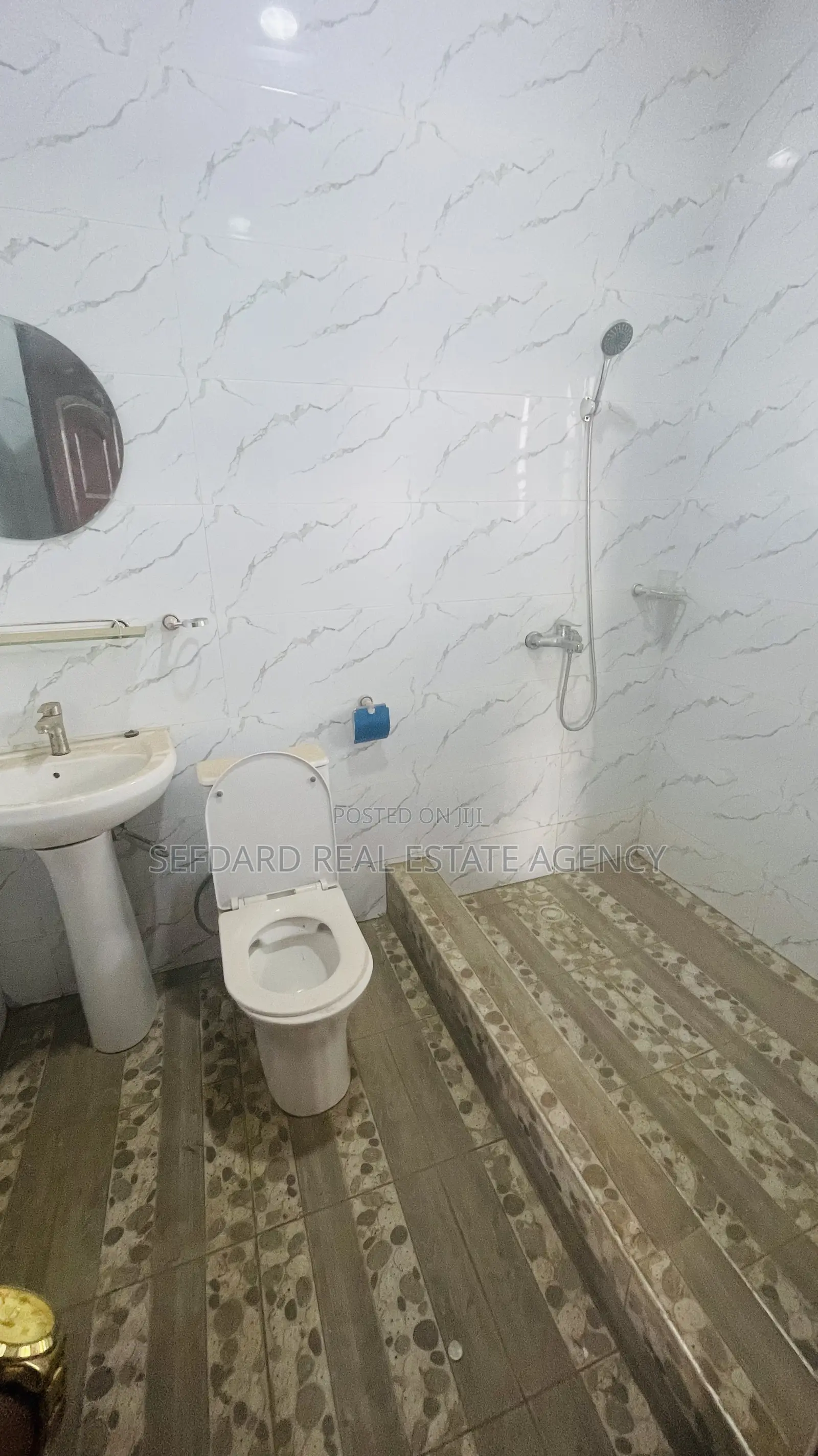3bdrm Apartment in Ofankor for rent