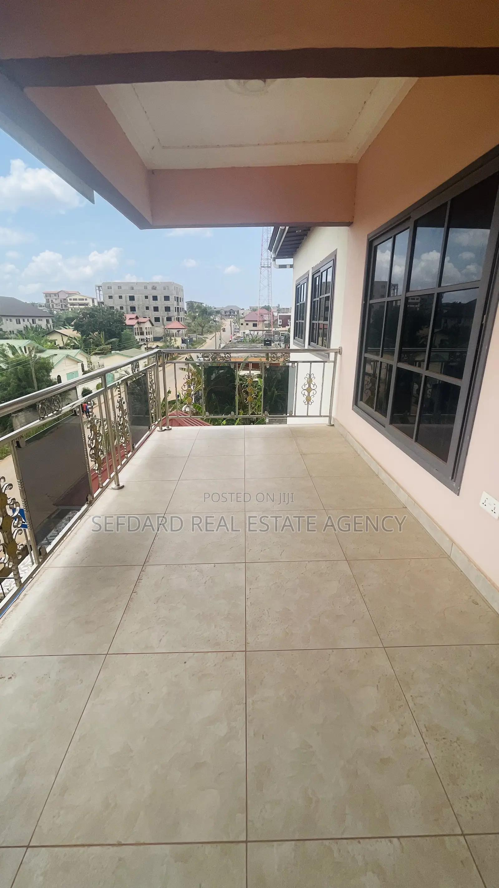 3bdrm Apartment in Ofankor for rent