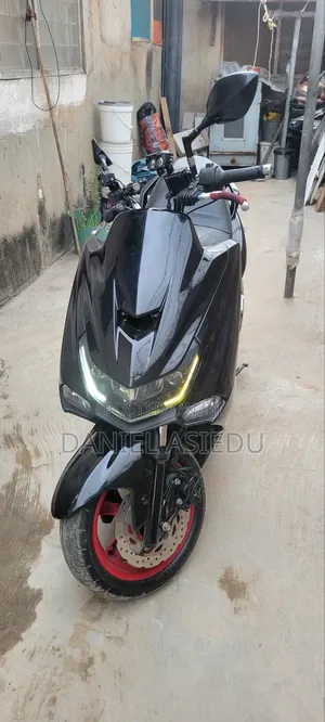 Yamaha Majesty 2018 Black