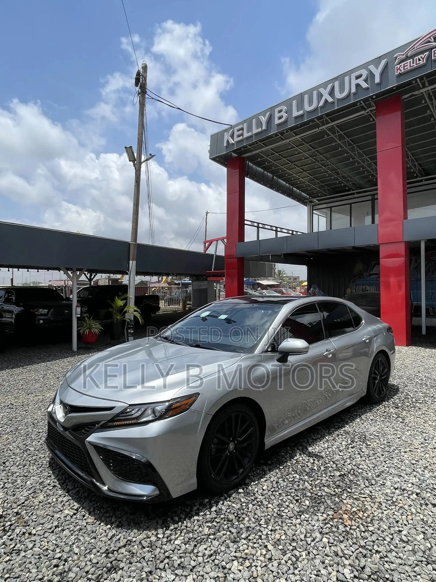 Toyota Camry XSE 2021 Silver