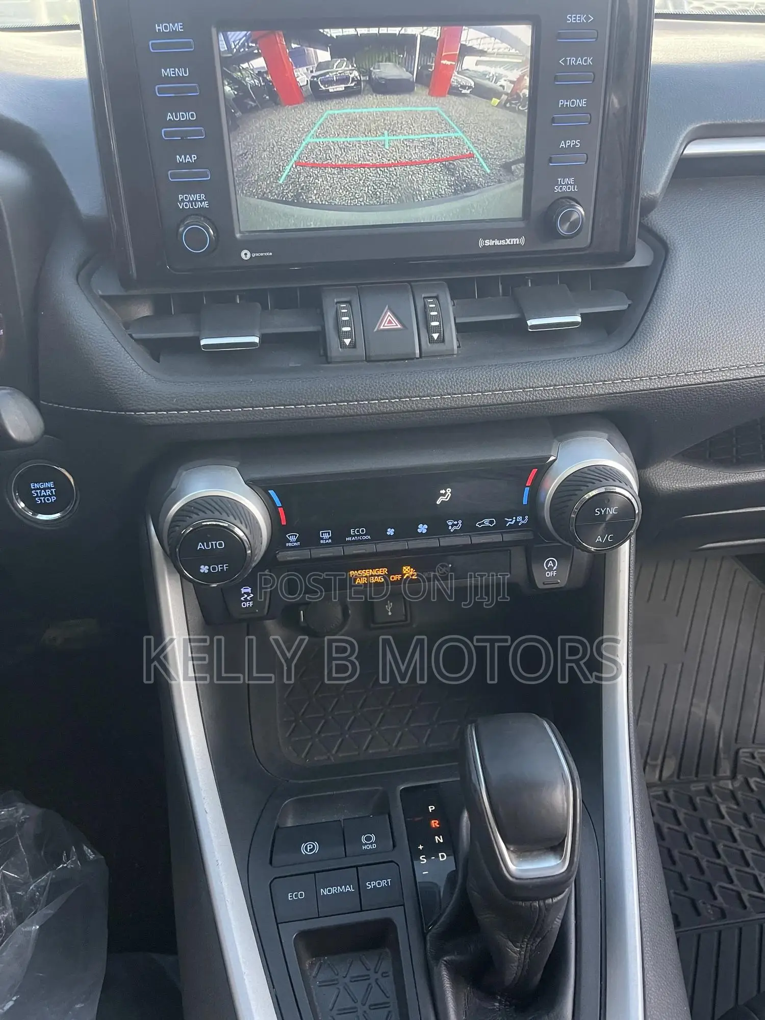 Toyota RAV4 XLE Premium 2021 Green